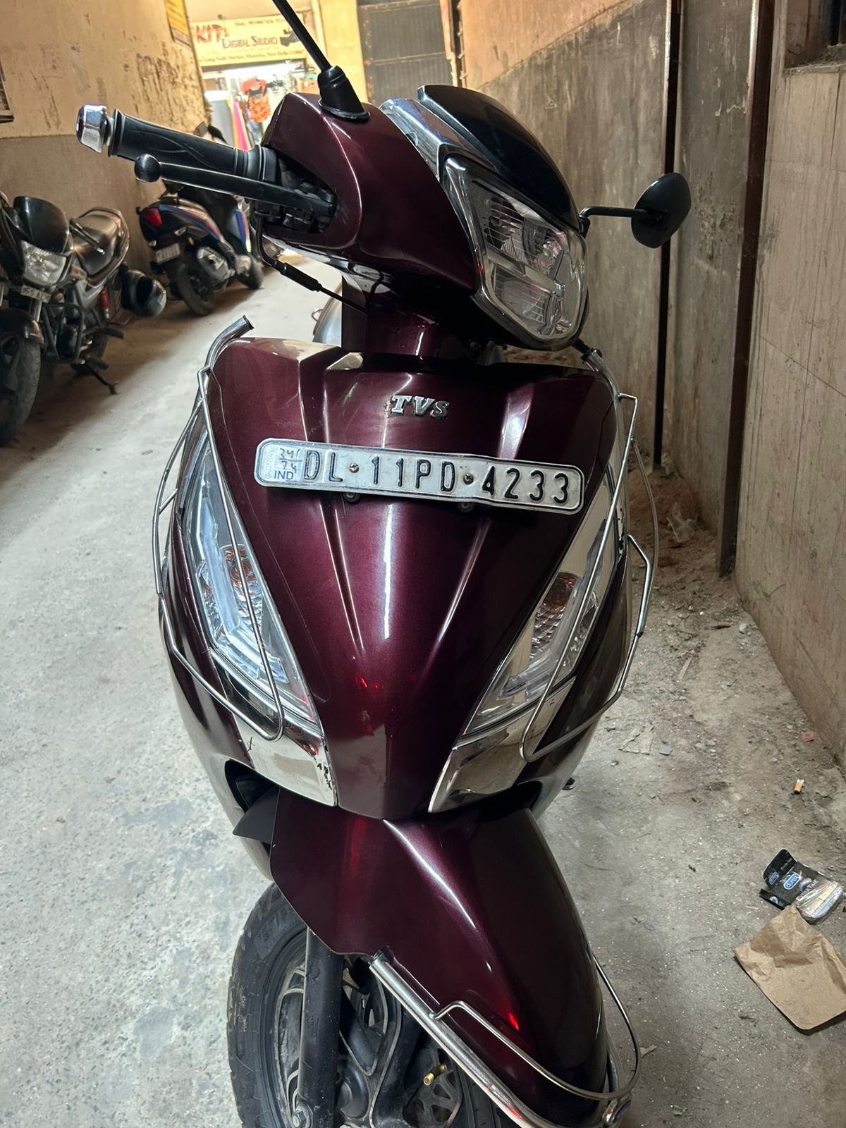 Jupiter red